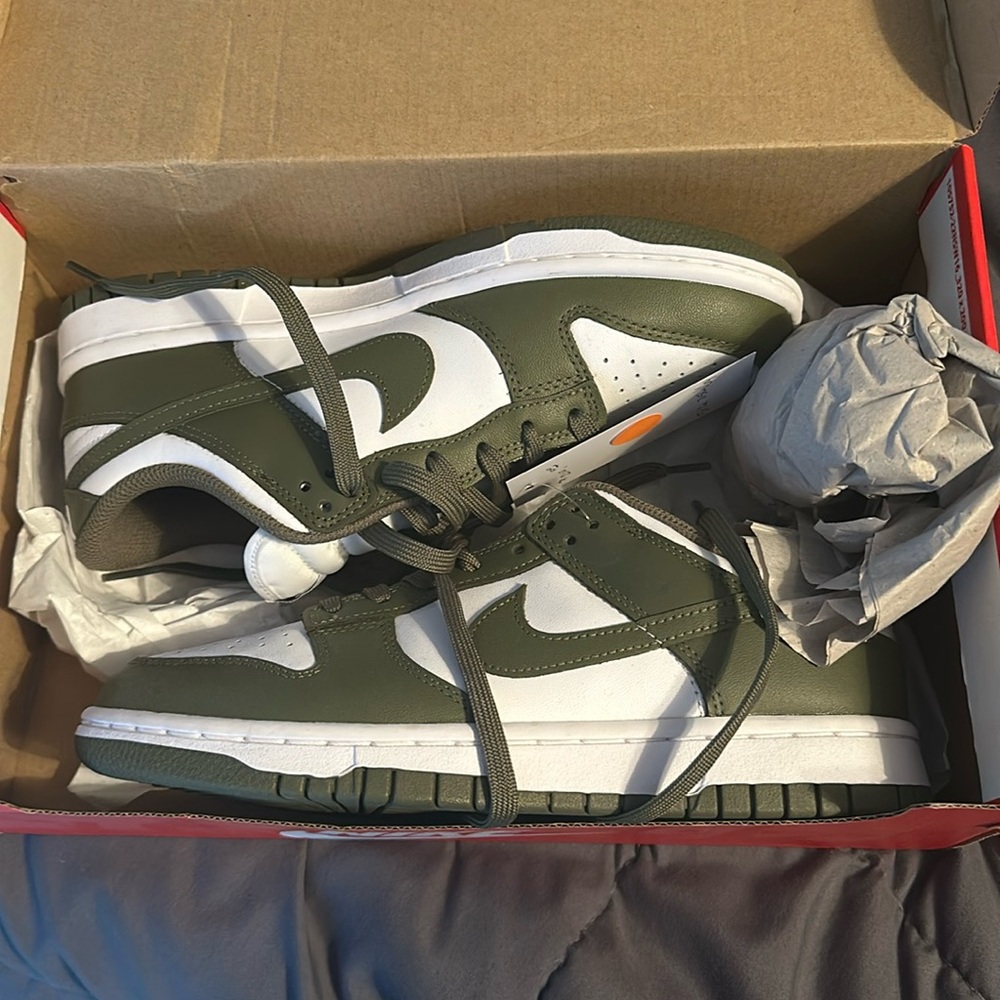 Nike Dunk Low Medium Olive (Women’s) Size 7.5